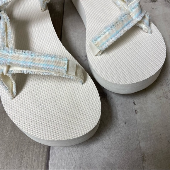 Teva Midform Fray Sandals Size 10 - Picture 4 of 6